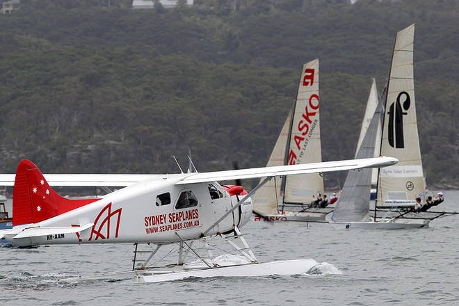 Some of the traffic 18s faced on sydney harbour © Frank Quealey /Australian 18 Footers League http://www.18footers.com.au